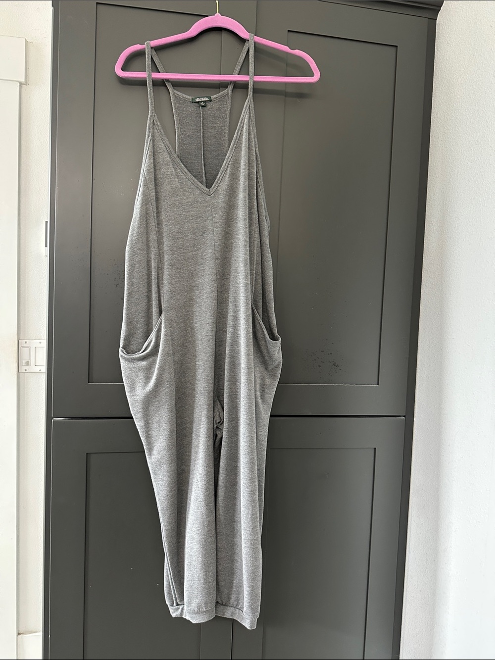 wild fable Gray Sleeveless V-Neck Knit Jumpsuit with Pockets